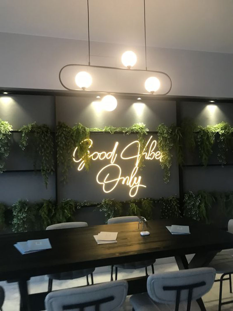 Đnè Led