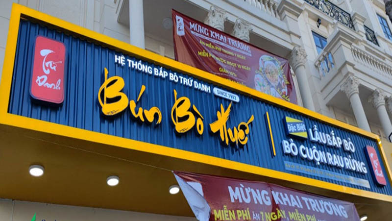 Chất liệu thường dùng làm bảng hiệu quán phở